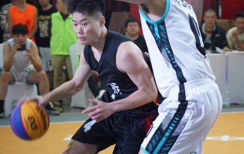 九游网站入口官网 -包含赛地聚焦——NBA总决赛窗口期热度飙升，里尔队长鼓劲，更衣室稳定，心理建设被强调的词条