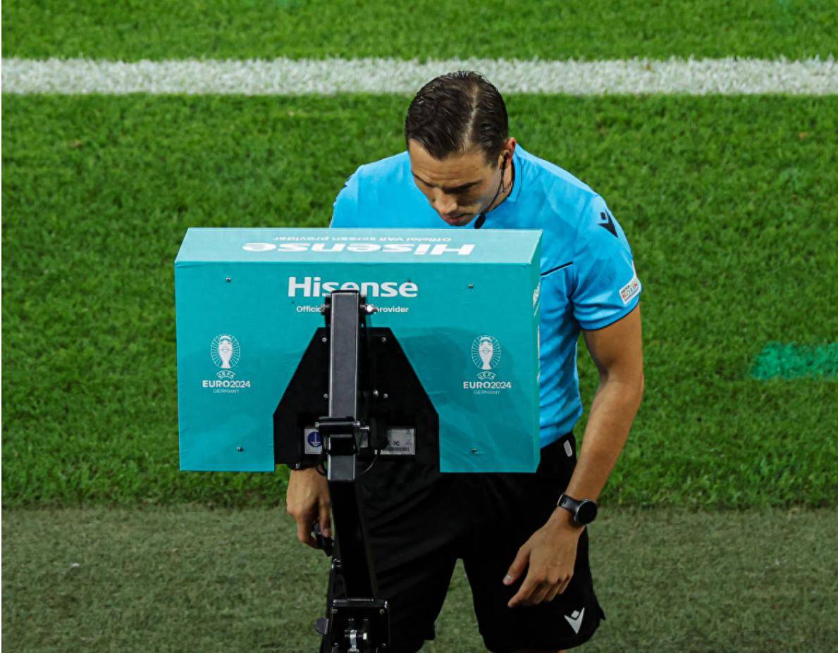  集结日体能课后，多特蒙德回应争议备战欧洲杯，话题不断，控场能力成焦点