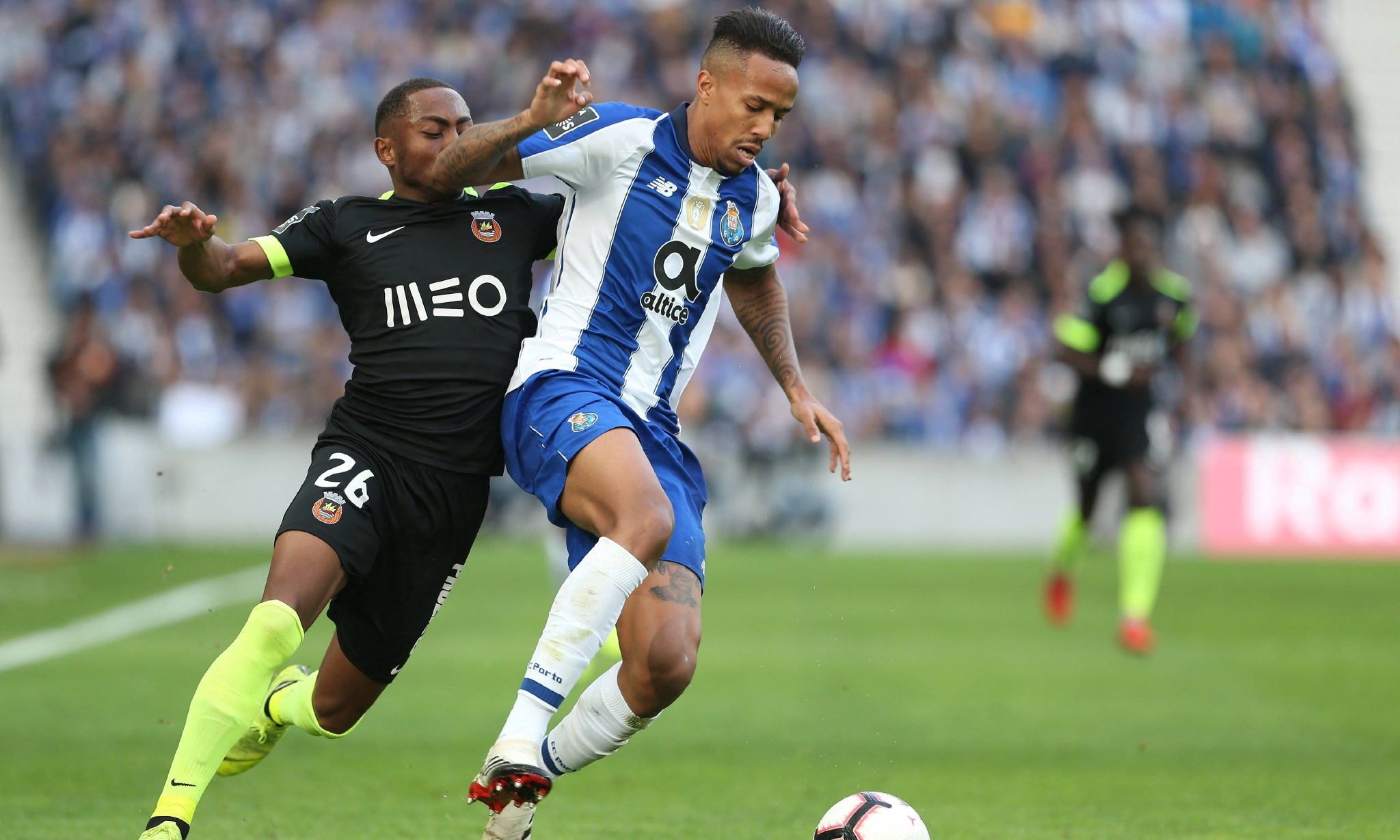 包含赛前体能课后，本菲卡调整名单备战荷甲，底气十足，高层口径保持一致的词条