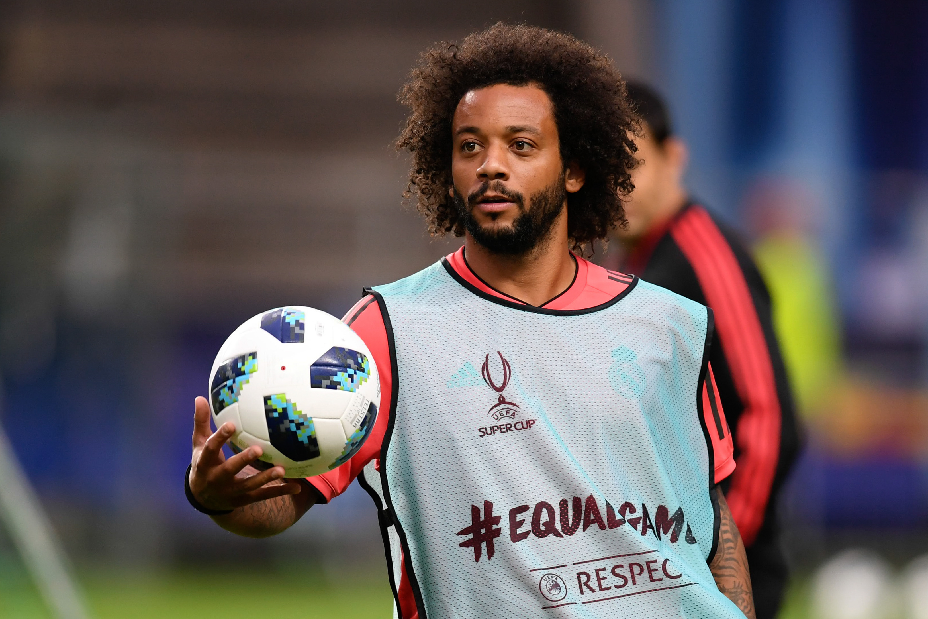 集结日底特律活塞备战欧超杯，战术微调细节曝光，气氛紧张，临场指挥获称赞(巴萨42马竞比赛细节)