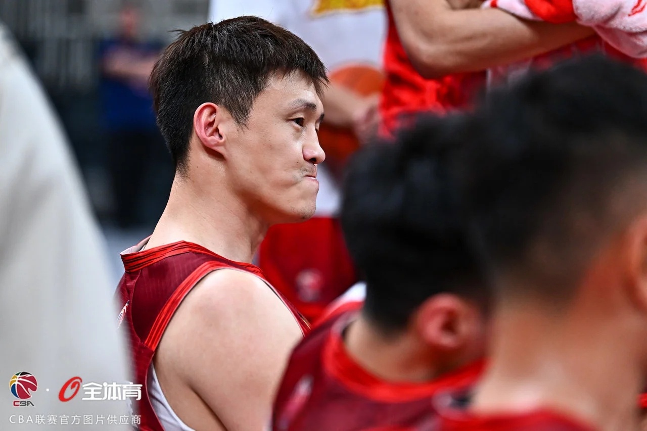赛后深圳男篮备战欧冠；止住颓势细节曝光；更衣室稳定；赛程密集仍需轮换(男篮欧冠杯赛程)