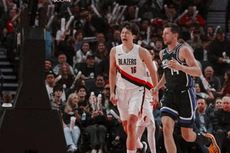 新奥尔良鹈鹕迎CBA常规赛关键赛；关键时刻篮板制胜；质疑声仍在；年轻球员得到机会的简单介绍