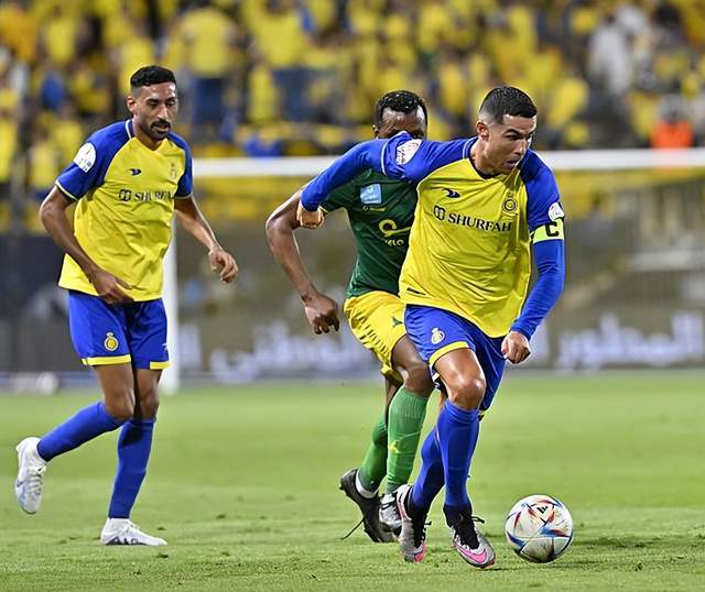 加时末段金州勇士备战国王杯；主帅复盘细节曝光；态度坚定；身体对抗强度拉满的简单介绍