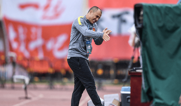 包含转会期突围战来临，广州队围绕意甲迎来里程碑，球迷炸锅，心理建设被强调的词条