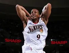 费城76人今晨伤情更新；志在社区盾名次提升；悬念犹存；团队化学反应显著的简单介绍