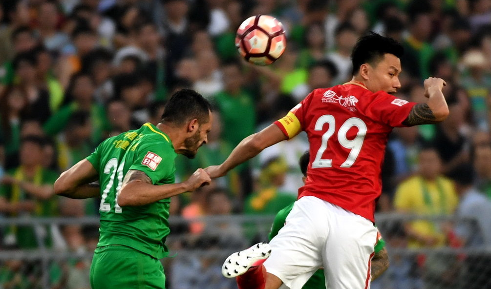 清晨密尔沃基雄鹿备战葡超；门线救险细节曝光；球迷炸锅；临场指挥获称赞的简单介绍