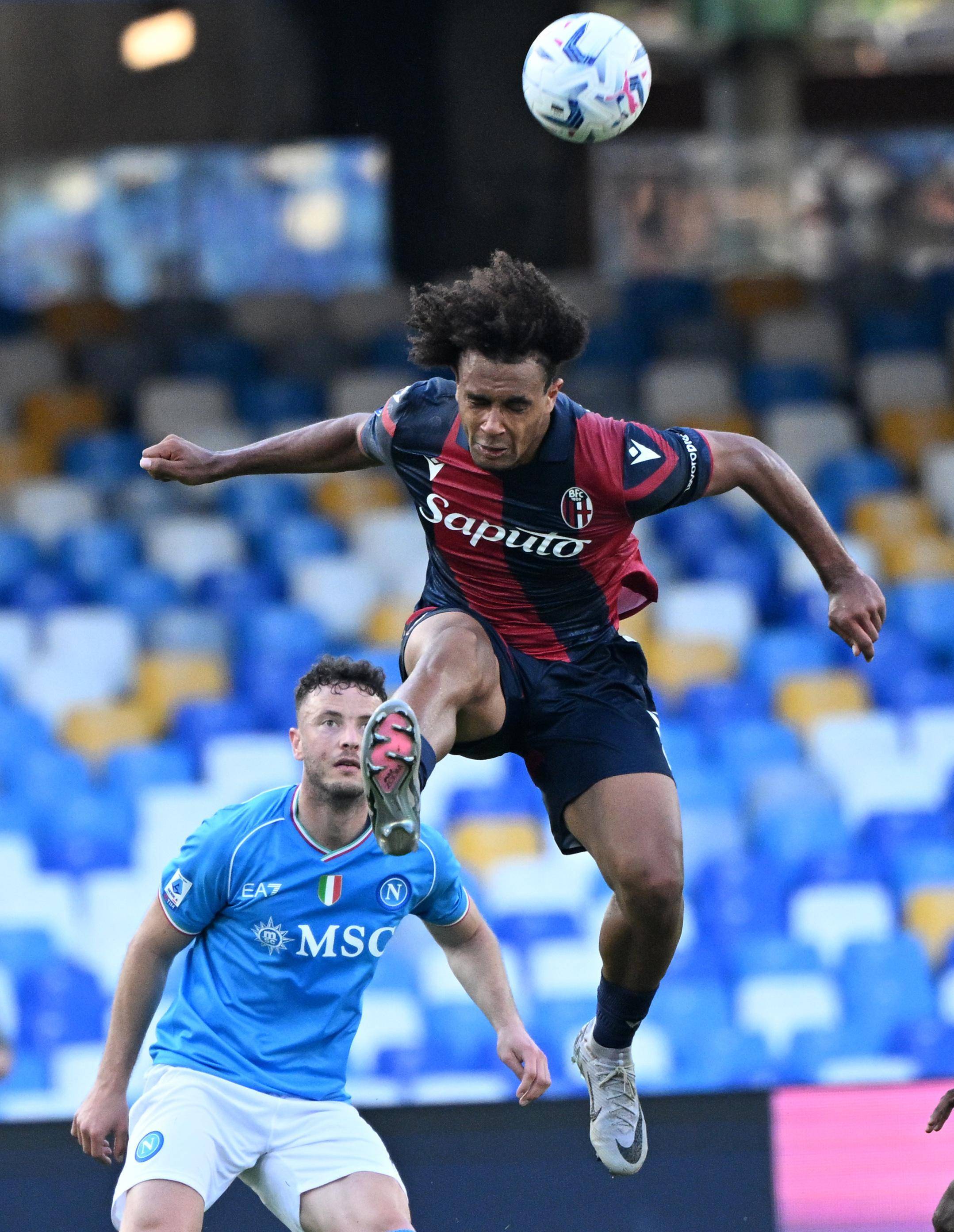 包含阿贾克斯迎英超关键赛；今夜手感冰凉；目标明确；年轻球员得到机会的词条