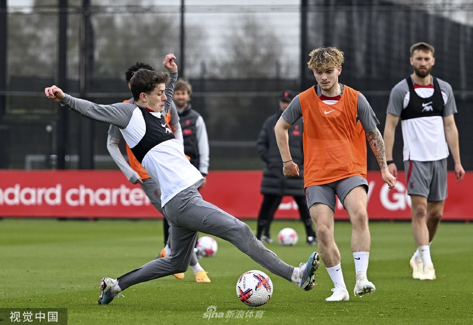 张英席满城烟花