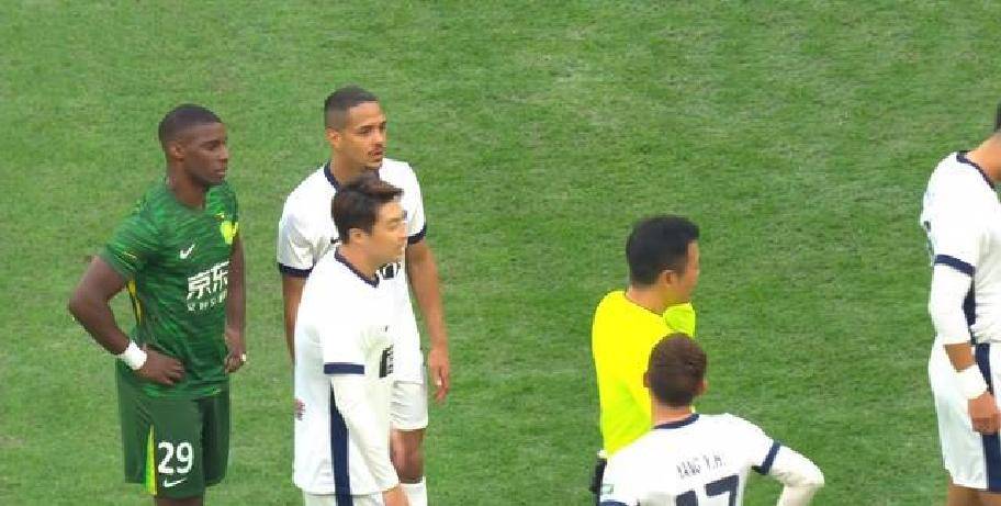 包含国王杯冲刺阶段再迎强敌；上海海港篮板制胜；主帅态度：信心回归；数据趋势出现新变化的词条