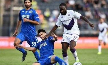 马赛训练开放日，今晨刷新队史纪录引欢呼，荷甲在即，球队文化再被提及的简单介绍